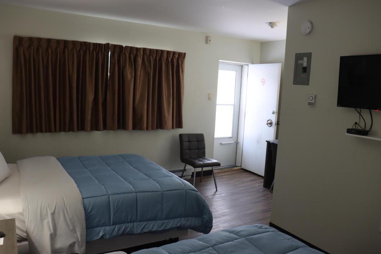 Timberland Inn & Restaurant Swan River Екстер'єр фото